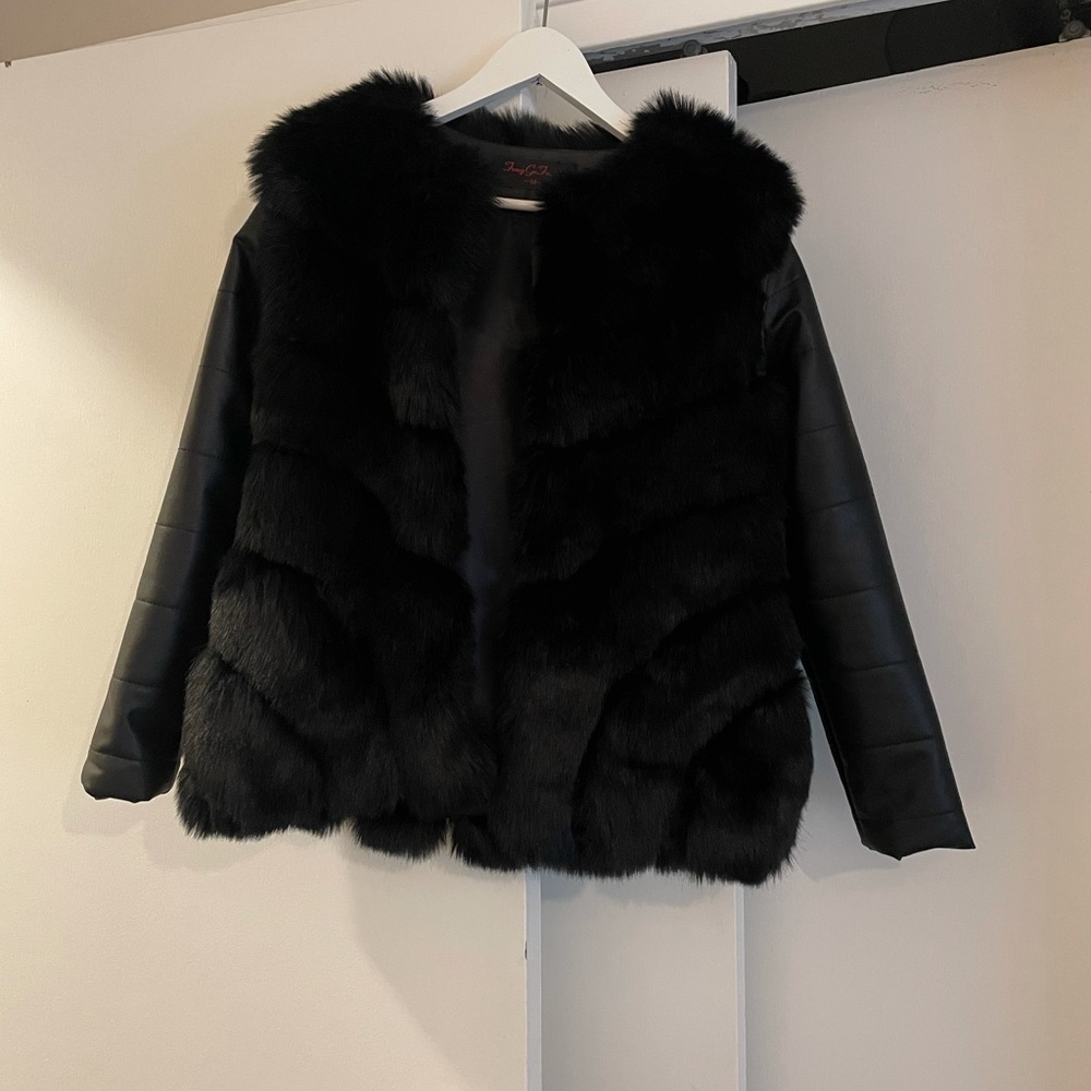 Winter coat faux fur front, faux leather sleeves.